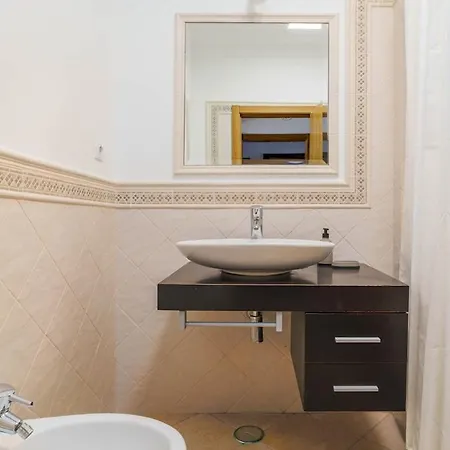 Spacious 3br Flat In - Minutes From Zoomarine & Beaches *