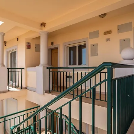 Spacious 3br Flat In - Minutes From Zoomarine & Beaches