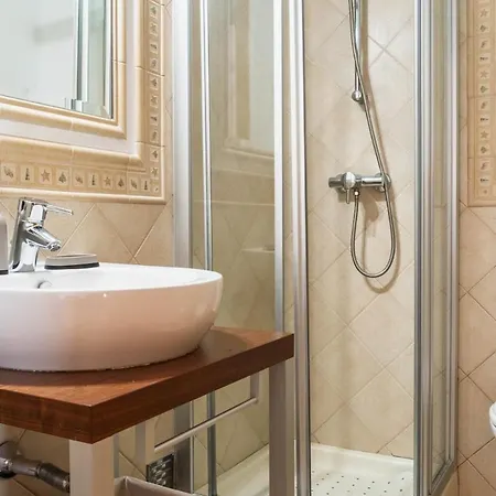 Apartman Bright 3-br In With Shared Pool By Lisbeyond *