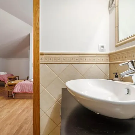 公寓 Spacious 3br Flat In - Minutes From Zoomarine & Beaches 吉亚