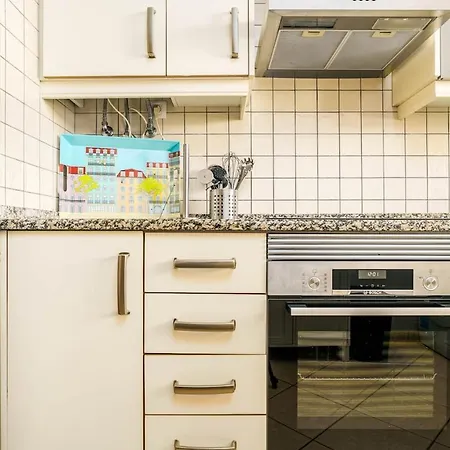 Spacious 3br Flat In - Minutes From Zoomarine & Beaches Apartamento Guia (Faro)