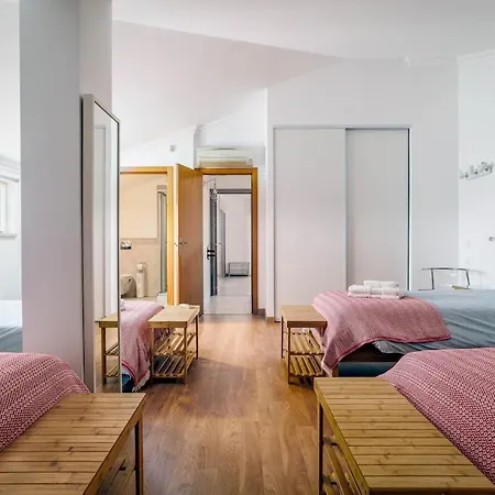 Spacious 3br Flat In - Minutes From Zoomarine & Beaches